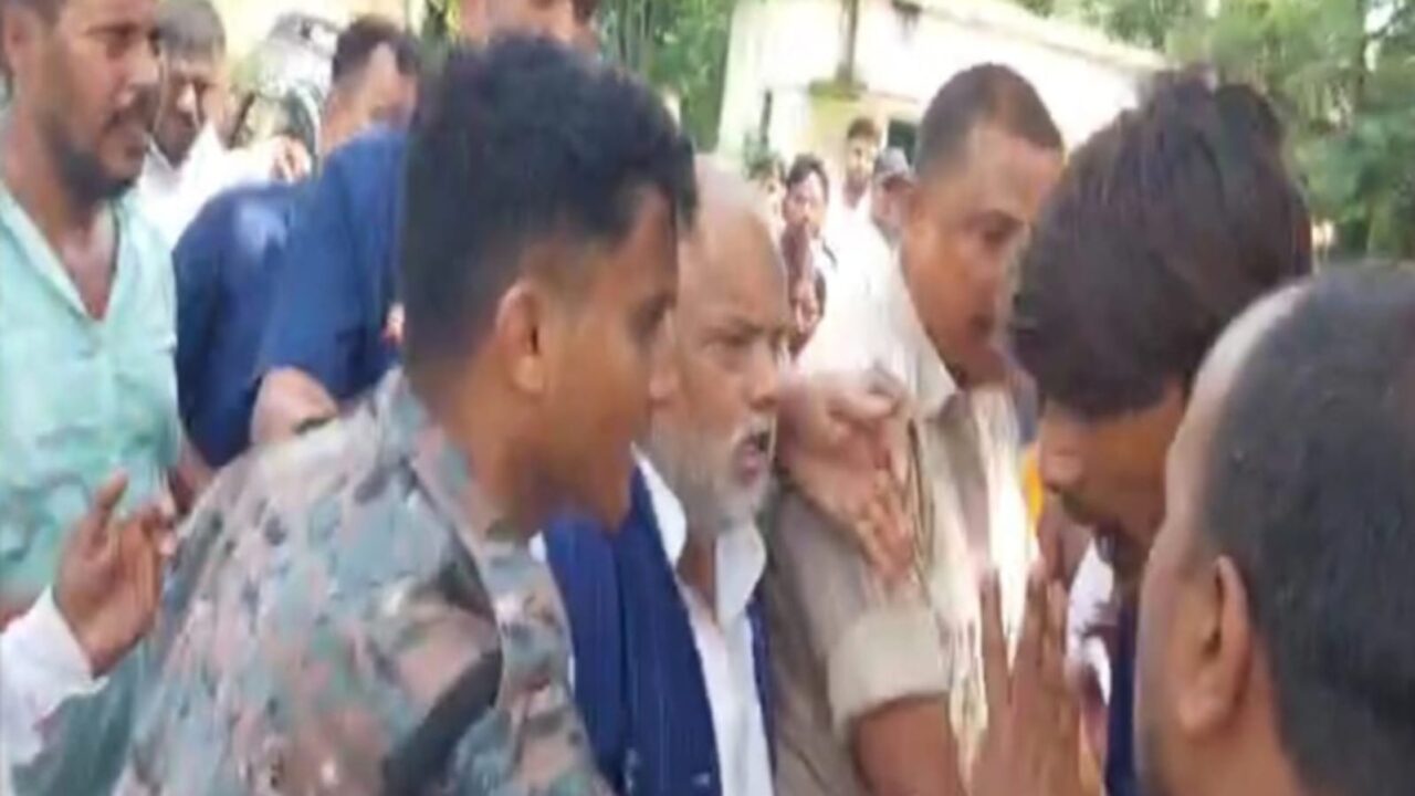 Minister Shravan Kumar