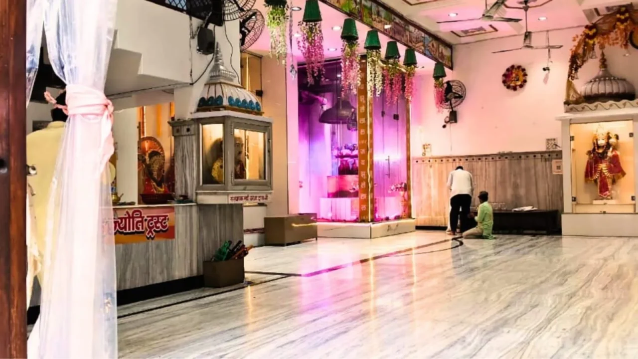 KANPUR JHULELAL TEMPLE